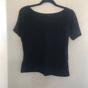 Black short sleeve shirt